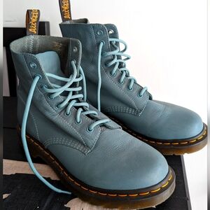 Dr. Martens Docs Boots 1460 WOMEN'S PASCAL VIRGINIA LEATHER BOOTS in Light Teal